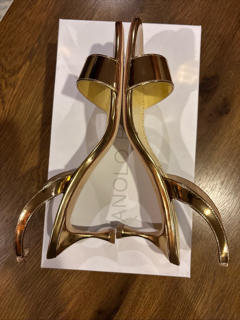 Manolo Blahnik Cupisanpla Gold Metallic Slingback Sandals 8US 38EU New $995 - Picture 9 of 12